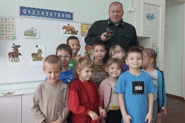 Свердловских детей познакомили с профессиями лесной отрасли