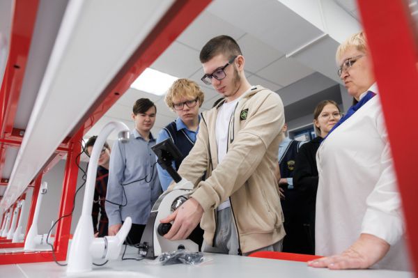 В Алапаевском многопрофильном техникуме открыли современные мастерские и лабораторию для подготовки металлургов