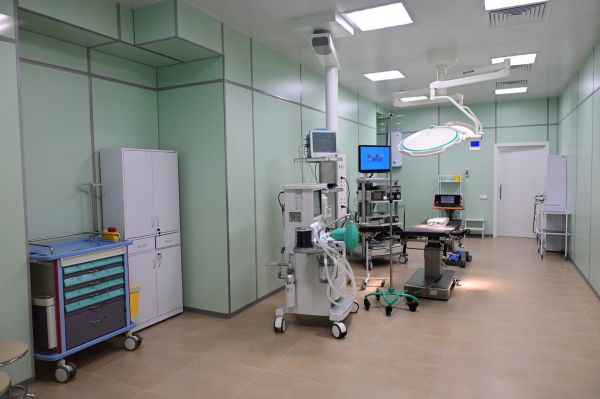 В Свердловском  онкодиспансере открыли еще десять операционных залов