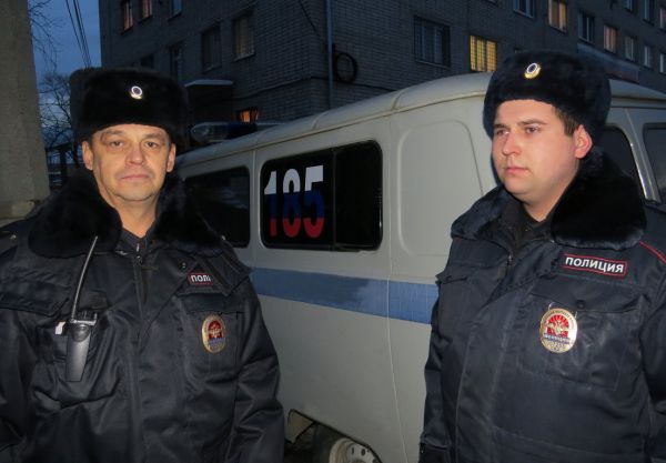 Серовские полицейские спасли из пожара пенсионерку