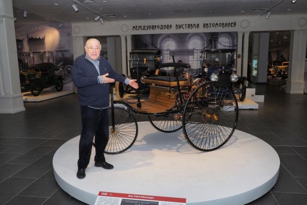 «Здесь личные машины Сталина и Хрущева»: Евгения Петросяна поразил музей военной техника в Верхней Пышме