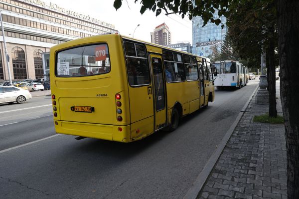 В Екатеринбурге пассажир автобуса №50 ударил по голове подростка-инвалида