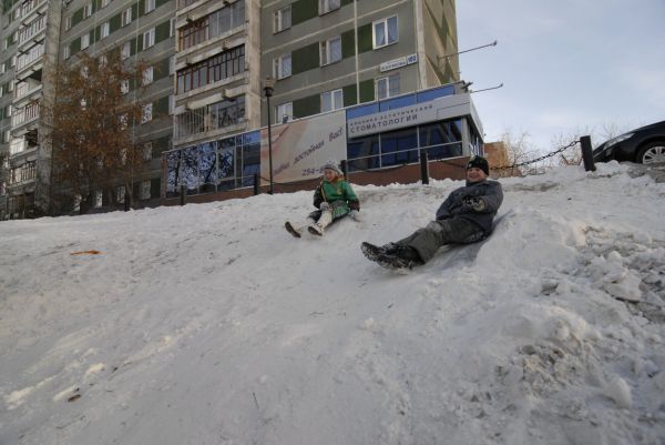 Свердловские полицейские ликвидируют опасные горки