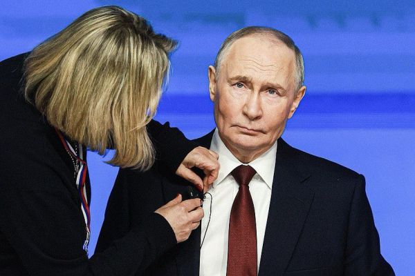 Итоги года: Владимир Путин отвечает на вопросы в прямом эфире