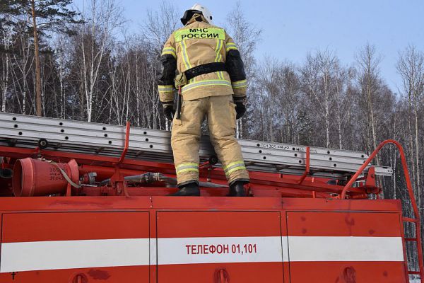 В Екатеринбурге при пожаре погибли двое мужчин. Следователи выясняют причины