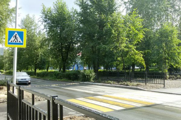 По указанию Путина в Асбесте возле школы построили пешеходный переход