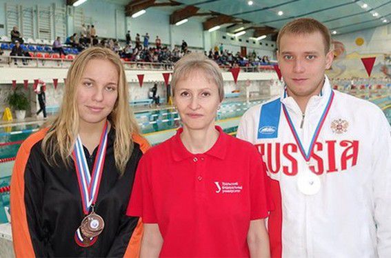 Спортсмены-пловцы УрФУ завоевали четыре медали
