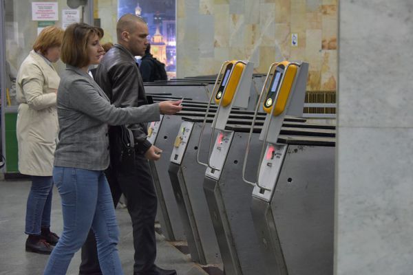 К концу года в метро Екатеринбурга могут ввести скидку на проезд по биометрии