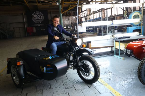 В Ирбите показали мотоциклы, которые смогут получить участники викторины «Опорный край»