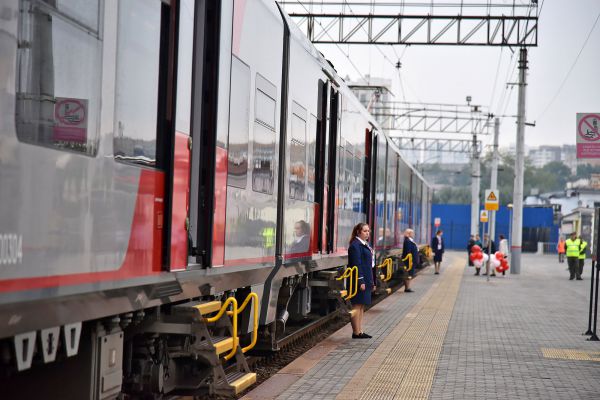 В Екатеринбурге загорелся поезд, который вез пассажиров из Челябинска