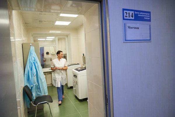В Свердловской области больше всего не хватает врачей, дворников и поваров