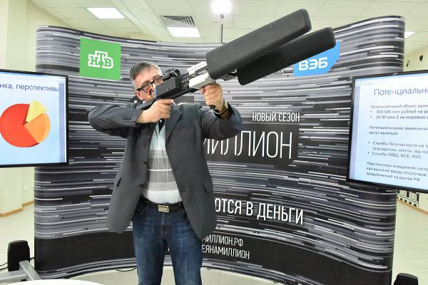 Ружье против дронов и нейросетевой советчик: в Екатеринбурге прошло шоу изобретателей