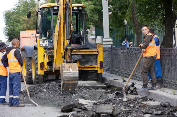 К ремонту дорог в Екатеринбурге подключилась прокуратура