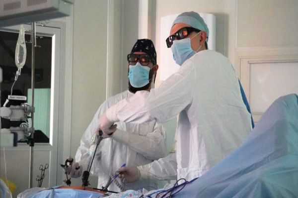 Свердловские онкологи-проктологи втрое увеличили число малотравматичных операций