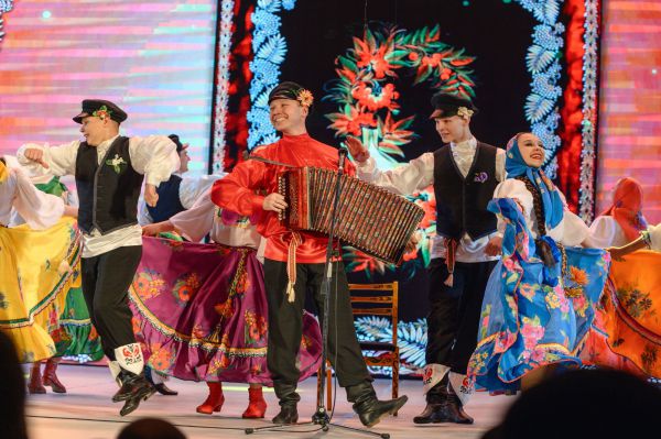 Уральский хор отправился на гастроли с программой «Берегите Россию»