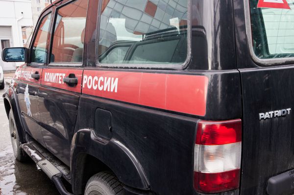 В Екатеринбурге из Исети достали тело молодого человека