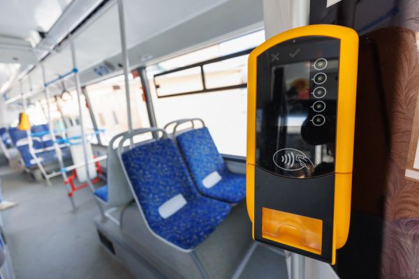 На улицы Екатеринбурга в августе выйдут новые автобусы-гармошки