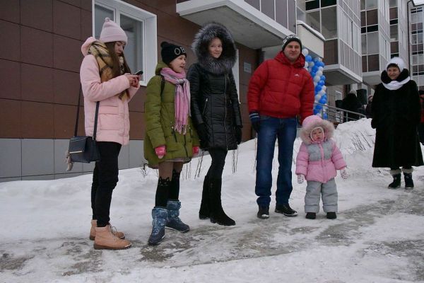 Евгений Куйвашев заявил о планах обнулить транспортный налог для многодетных семей с многоместными автомобилями