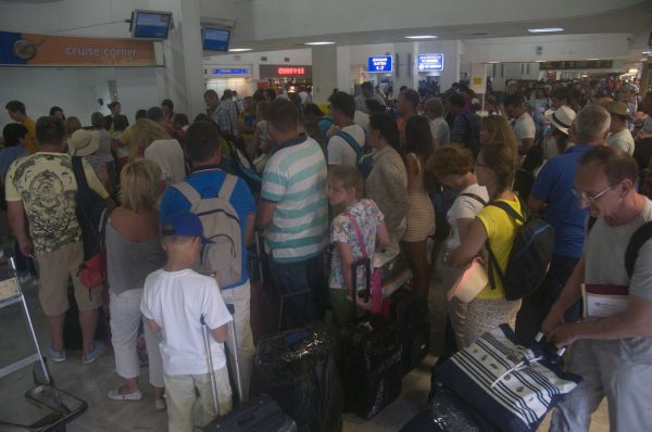 Российские авиакомпании предлагают отменить бесплатный провоз багажа