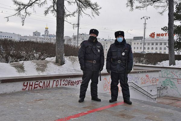 Полиция задержала эксгибициониста, который пугал екатеринбуржцев в общественном транспорте