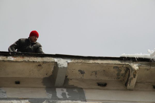 В Нижнем Тагиле все крыши очистят от опасного мусора