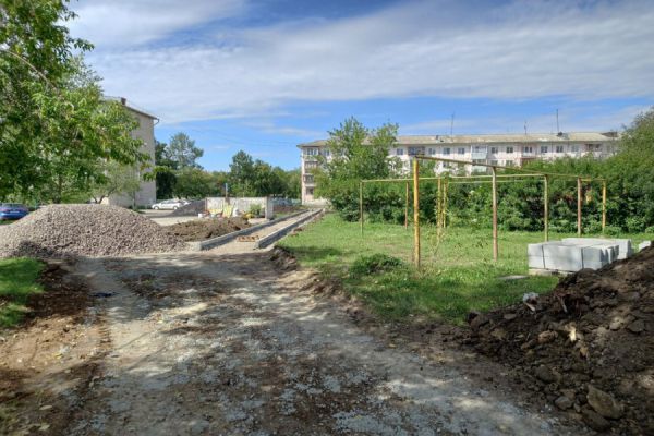 В Каменске-Уральском отремонтируют дорогу к школе и детскому саду