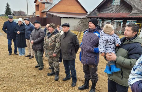 Жителем свердловского Конёва пустили газ: в селе запущен в эксплуатацию новый газопровод