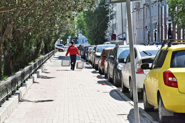 В Екатеринбурге курьерам готовы платить до 110 тысяч рублей в месяц