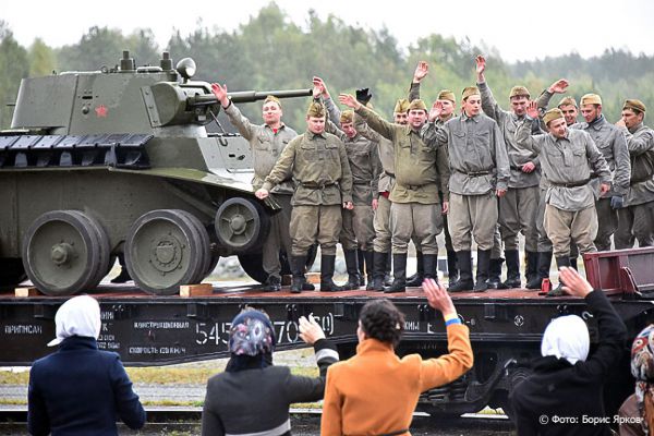 Тагильчане в День танкиста реконструируют элементы Курской битвы
