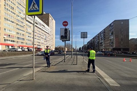 На Уралмаше пятилетнюю девочку сбили на пешеходном переходе