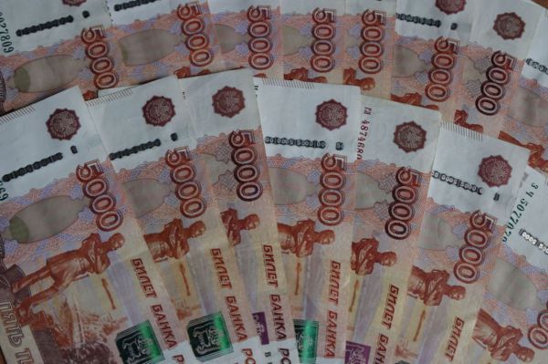 В Свердловской области стало меньше поддельных банкнот
