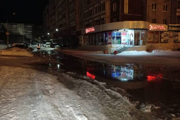 В Водоканале рассказали, когда устранят ледяной коллапс на ЖБИ