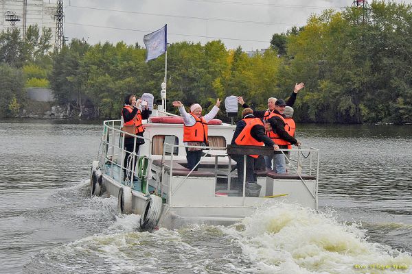 Как в старые времена: по Шарташу планируют катать отдыхающих на корабле