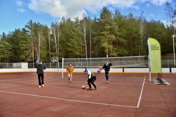 В школе олимпийского резерва Екатеринбурга открылась «умная» спортплощадка