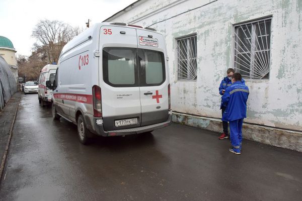 Медики рассказали, какие осложнения приходят после «омикрона»