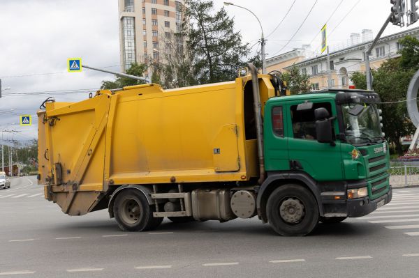 Стало известно, кто будет вывозить мусор в Первоуральске, Ревде и Полевском