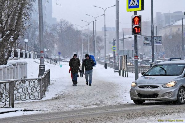 Как не стать жертвой гололеда и куда пожаловаться на уборку улиц