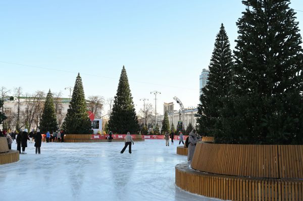 Каток на площади 1905 года в Екатеринбурге сделают ежегодным