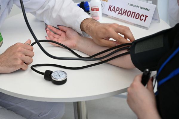 Набираются опыта: на летнюю практику в городскую больницу Серова пришли 24 студента-медика