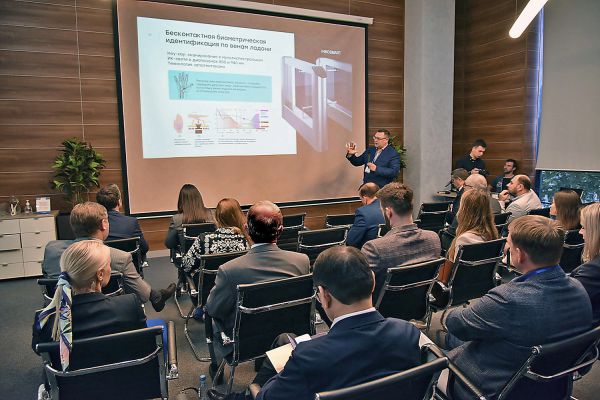 Европейский масштаб: иностранные консулы оценили инновационные проекты бизнесменов Екатеринбурга