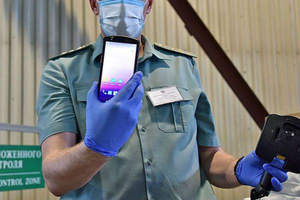 В магазине Екатеринбурга нашли партию незаконно ввезенных иностранных гаджетов