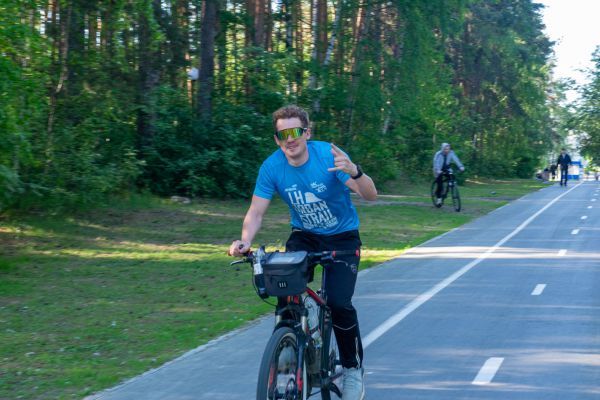 Более 200 сотрудников Белоярской АЭС променяли автомобили на велосипеды