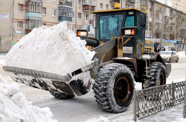 В Екатеринбурге вывезли почти 5 тысяч тонн снега