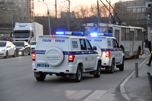 В центре Екатеринбурга вооруженный мужчина ограбил банк