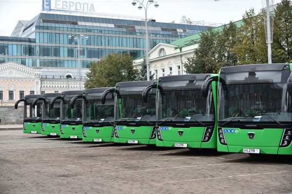 В ближайшие годы свердловские муниципалитеты получат почти тысячу единиц городского транспорта