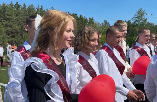 Экзамен на отлично: 132 свердловских выпускника написали ЕГЭ на сто баллов