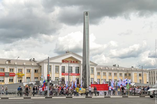 В Нижнем Тагиле по инициативе школьницы заложили аллею героев СВО