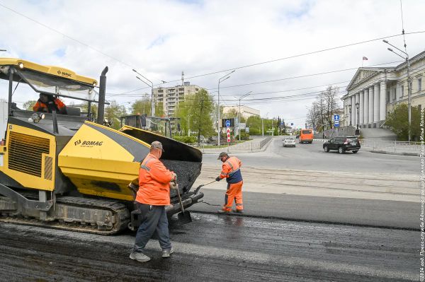 В Нижнем Тагиле полностью обновят тротуары, ведущие к медучреждениям в центре города