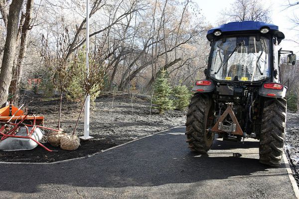 В Банковском переулке Екатеринбурга будет фонтан, цветники и клены