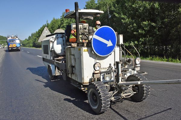 Дорожники уже разметили 2,6 тысячи километров уральских автотрасс